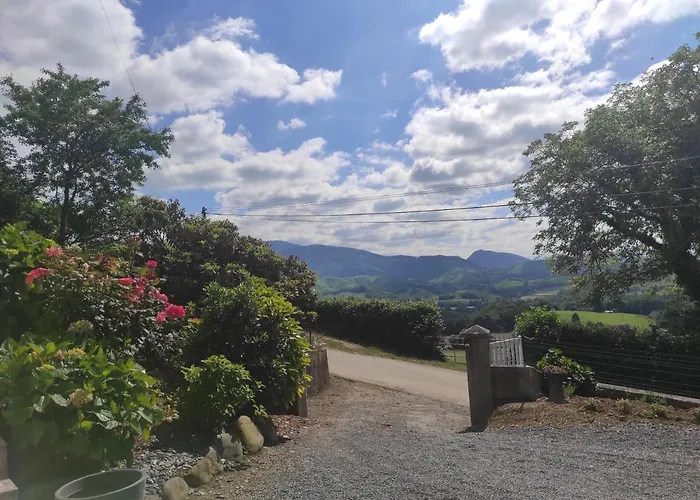 Des 3 Arbres Apartamento Aramits